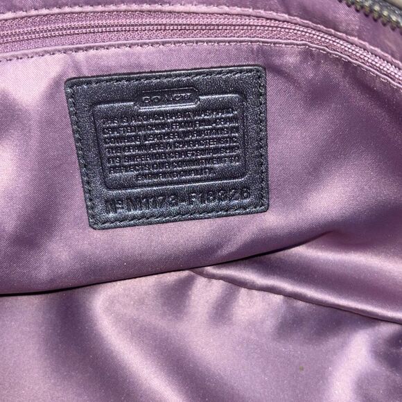 COACH F18326 Signature Gallery Stitch Patent C logo Leather Gray Tote Bag - Picture 9 of 14